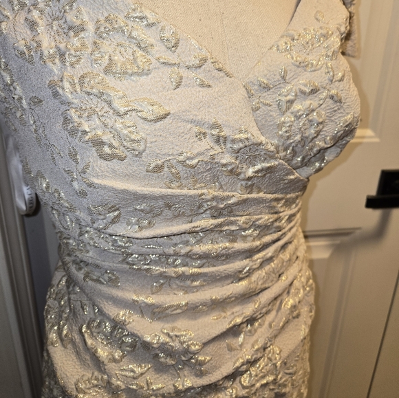 Oleg Cassini Size 16 W Formal Floral Boned Evening Gown Champagne Metallic Cream - Picture 3 of 15